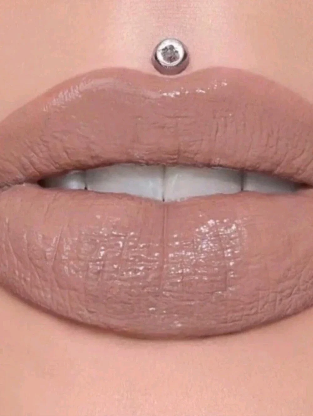 Jeffree Star Supreme Gloss Celebrity Skin Full Pigment Lip Gloss Nude Pink Boxed